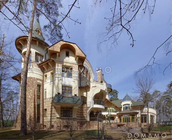 Проект коттеджа с бассейном и зимним садом в стиле северного модерна