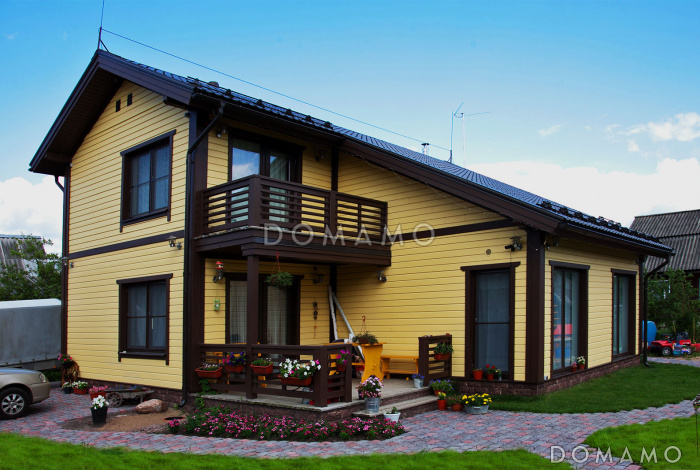 Проект дома из газобетона с балконом