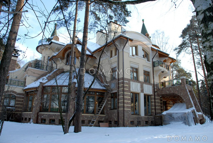 Проект коттеджа с бассейном и зимним садом в стиле северного модерна