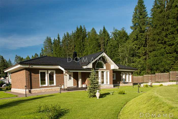 Проект одноэтажного кирпичного дома с сауной