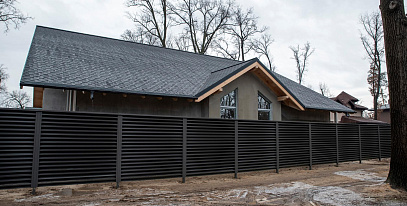 Почему ворота начинают клинить после зимы 